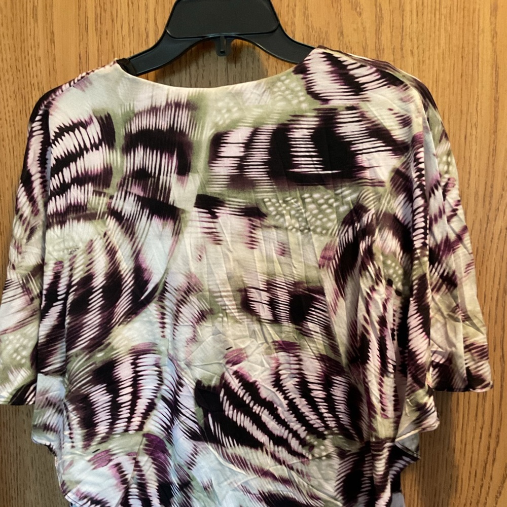 Top with draped outer shell - Picture 3 of 3